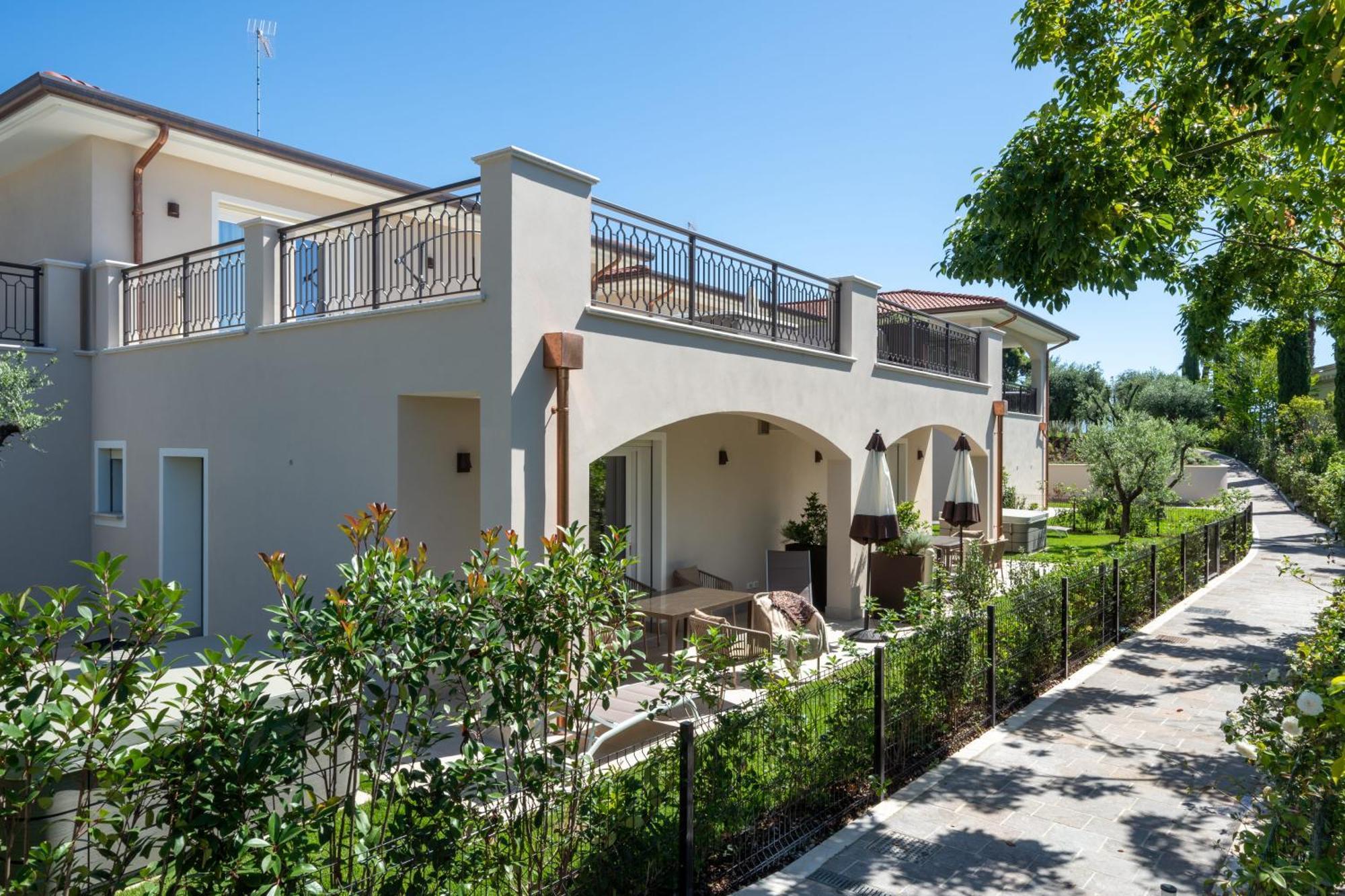 Villa Silvia Apartments 산펠리체델바나코 외부 사진